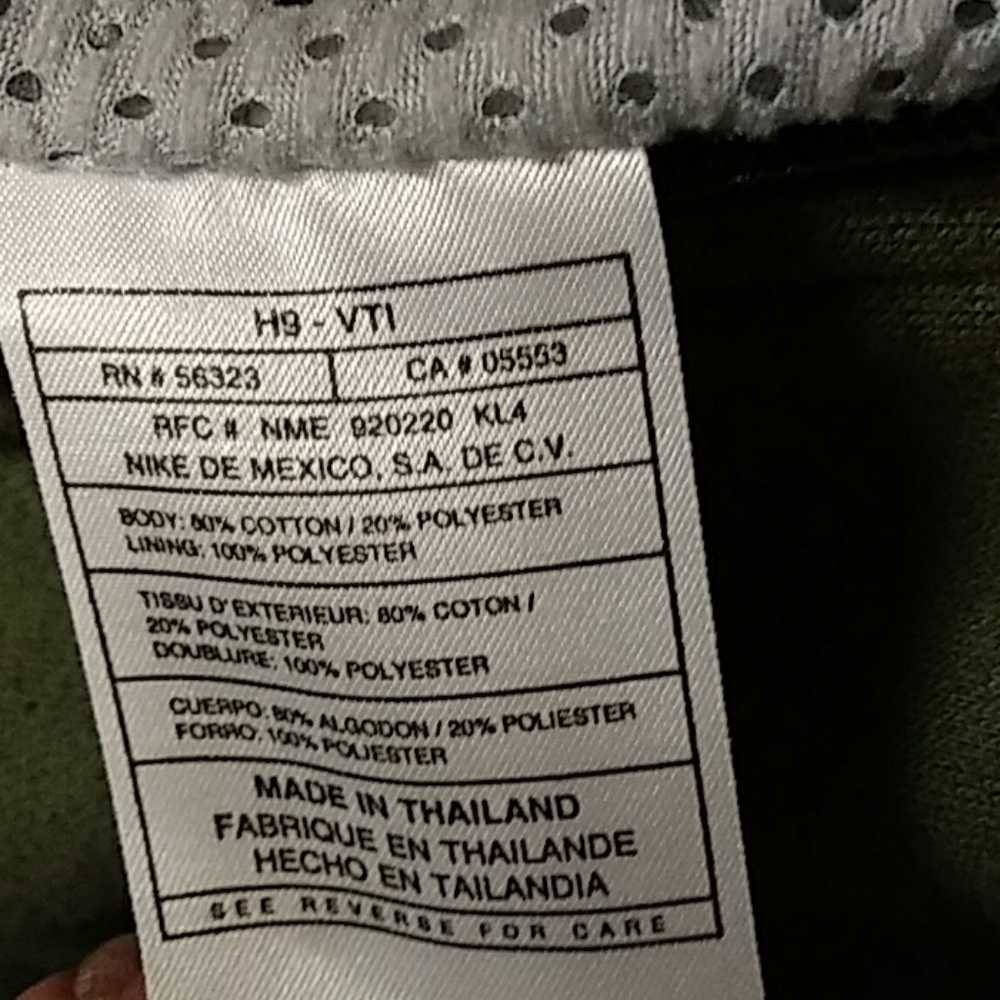 Nike vented sweatshirt with arm pocket - Picture 7 of 7